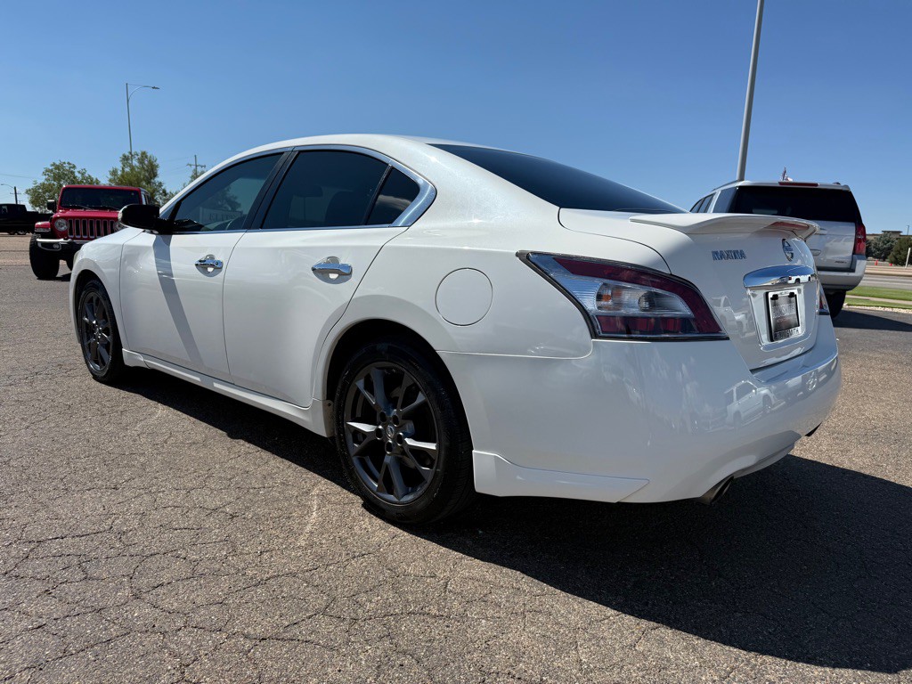 2012 Nissan Maxima Image 9