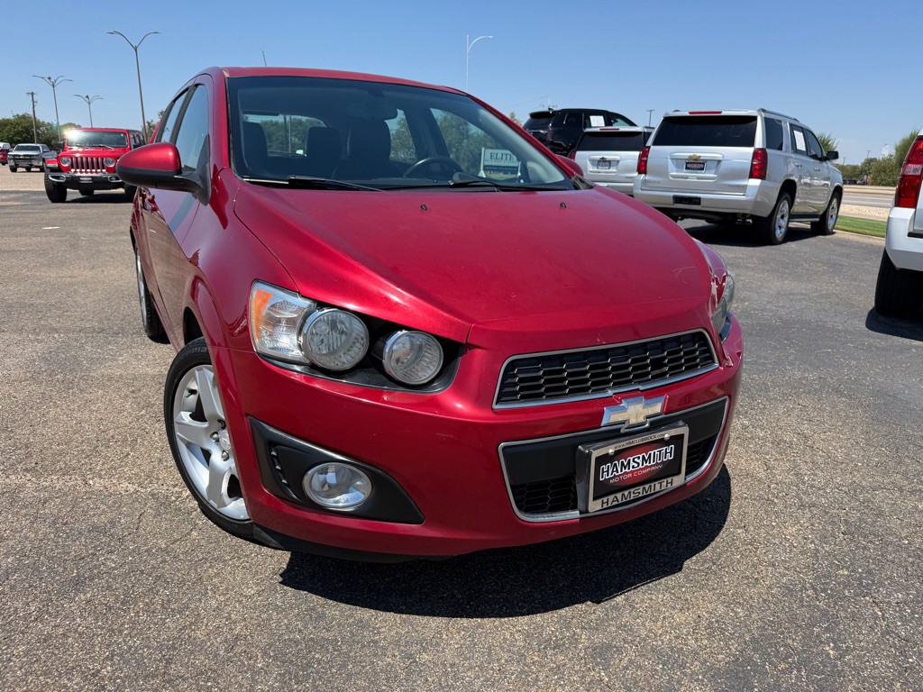 2014 Chevrolet Sonic Image 2