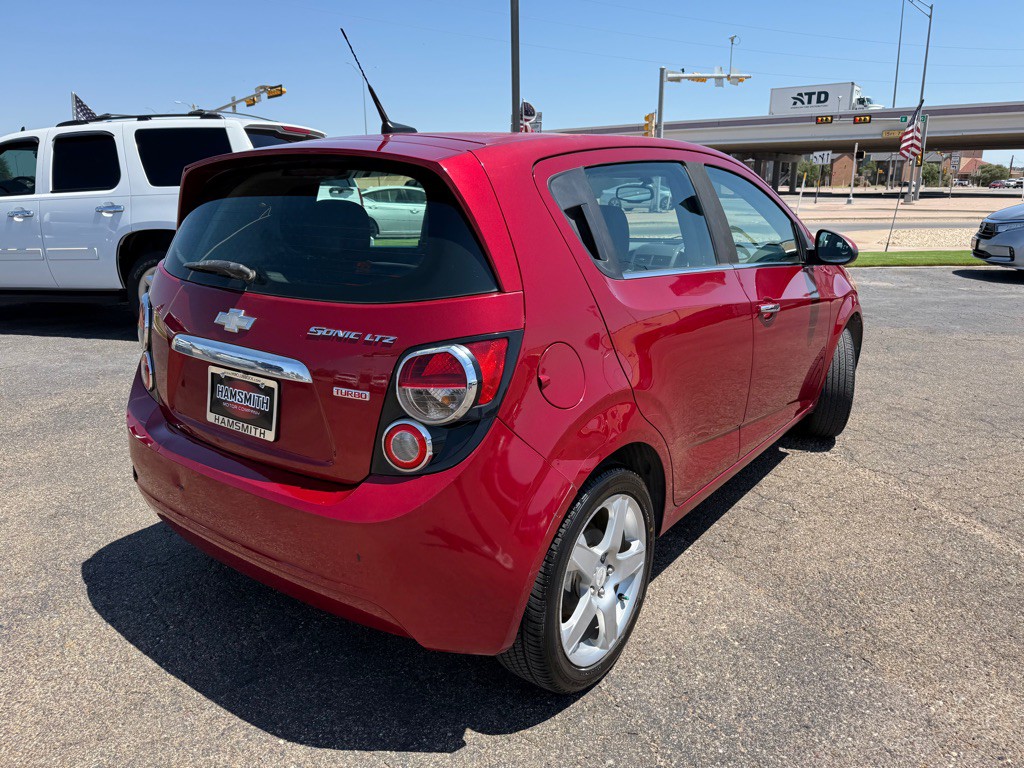 2014 Chevrolet Sonic Image 3