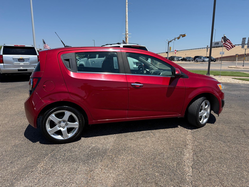 2014 Chevrolet Sonic Image 4