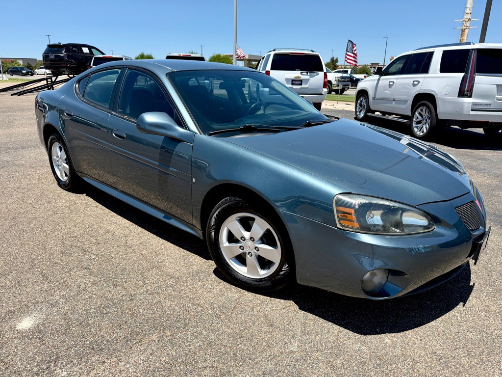 2007 Pontiac Grand Prix Image 1