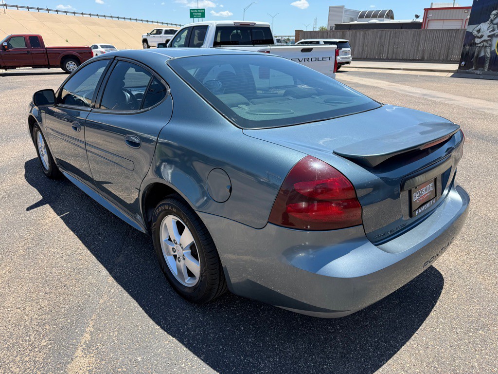 2007 Pontiac Grand Prix Image 11