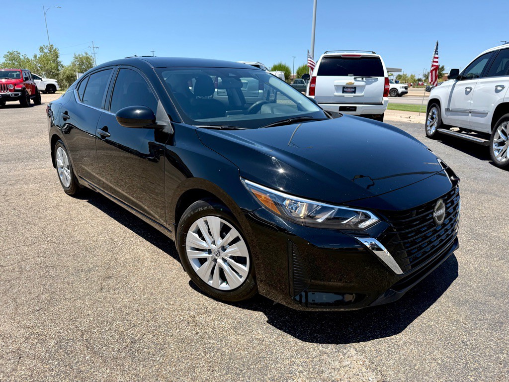 2024 Nissan Sentra Image 1