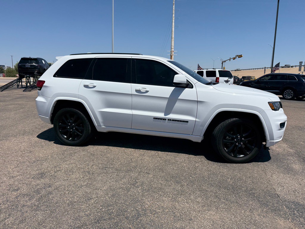 2021 Jeep Grand Cherokee Image 2