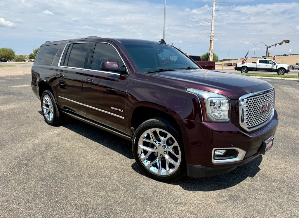 2017 GMC Yukon Image 1