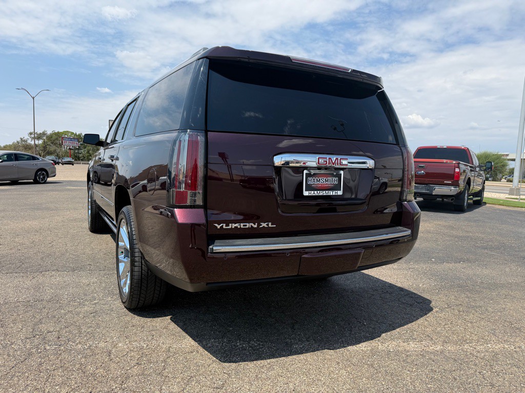 2017 GMC Yukon Image 4
