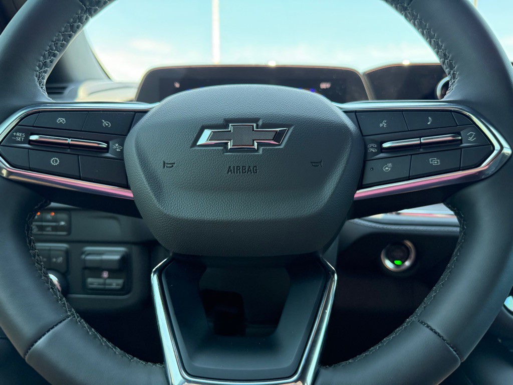 2025 Chevrolet Suburban Image 16