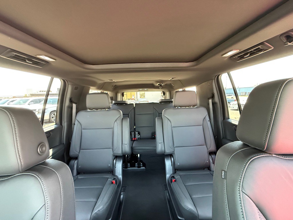 2025 Chevrolet Suburban Image 20