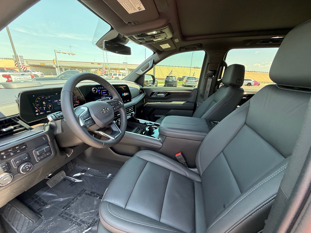 2025 Chevrolet Suburban Image 26
