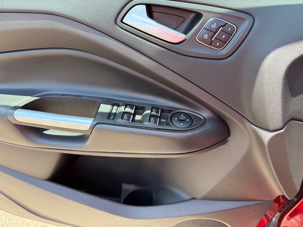 2019 Ford Escape Image 17
