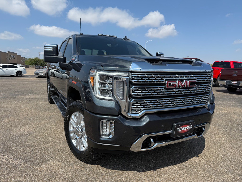 2022 GMC Sierra Image 2