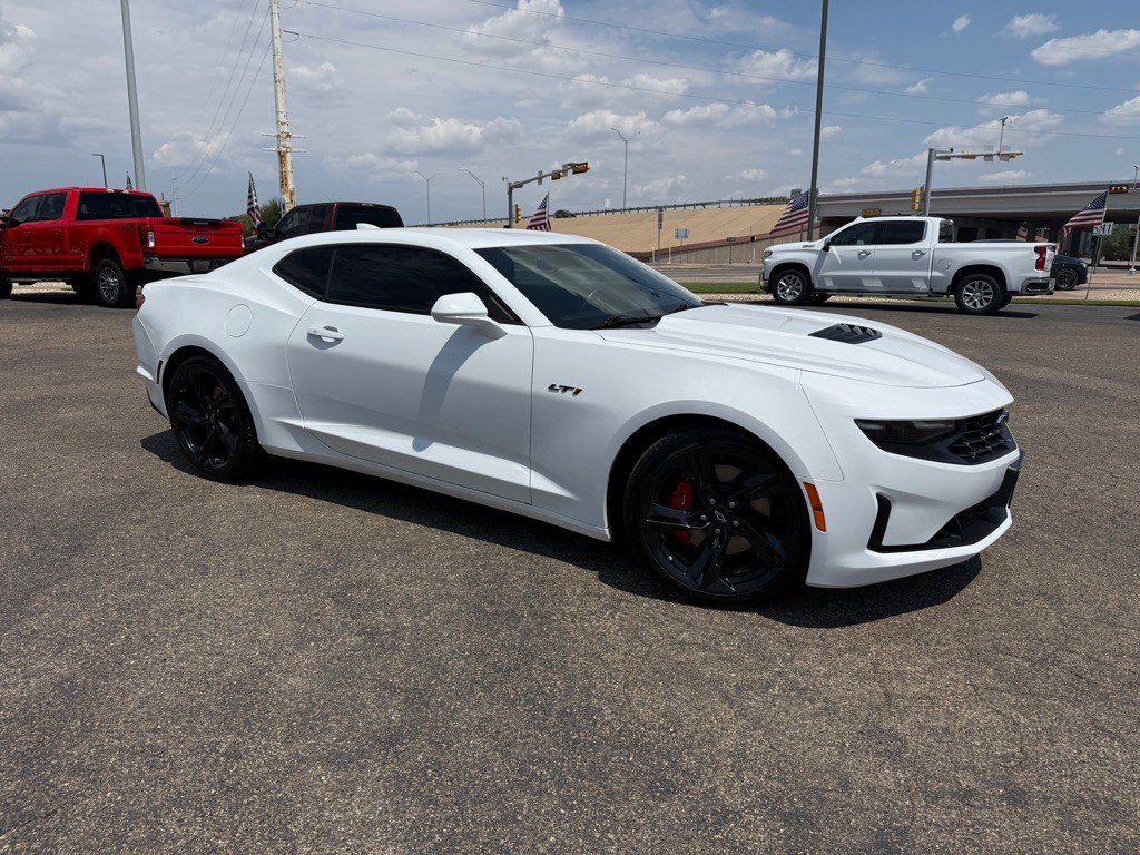 2021 Chevrolet Camaro Image 3
