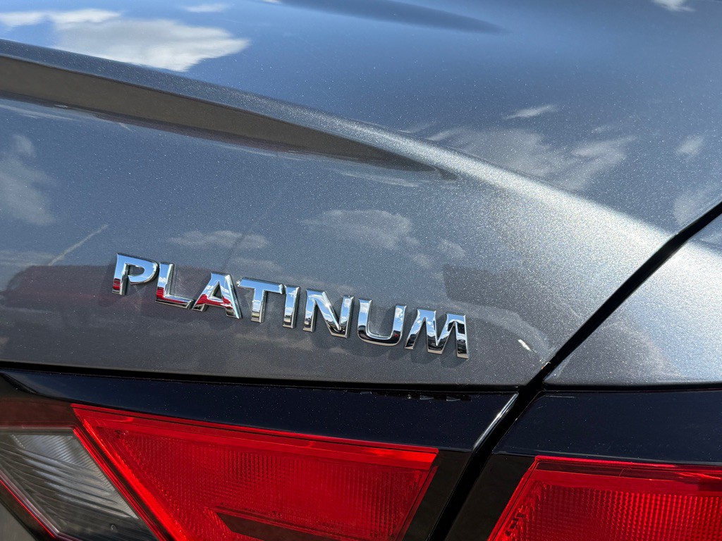 2019 Nissan Altima Image 9