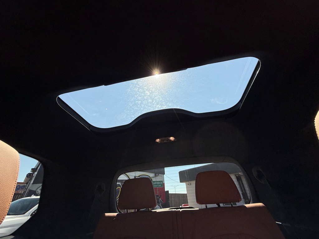 2022 BMW X7 Image 16