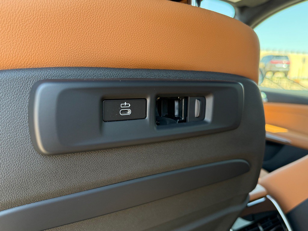 2022 BMW X7 Image 20