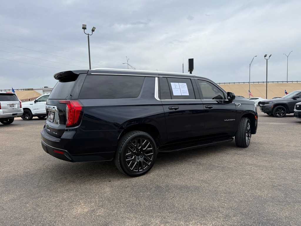 2023 GMC Yukon Image 5