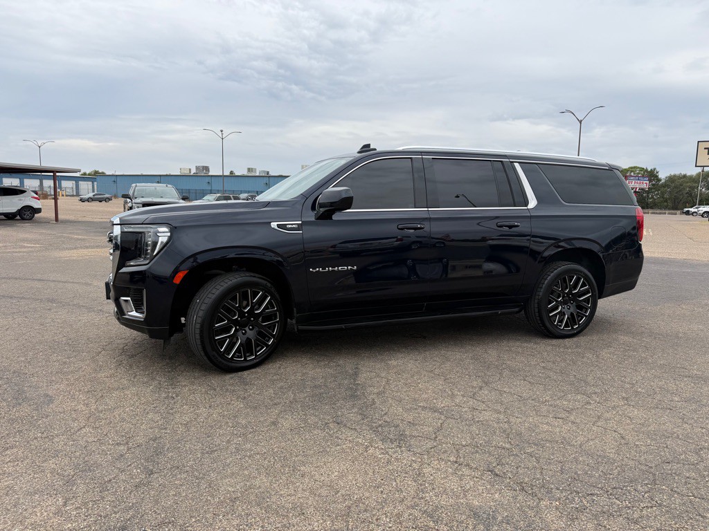 2023 GMC Yukon Image 10