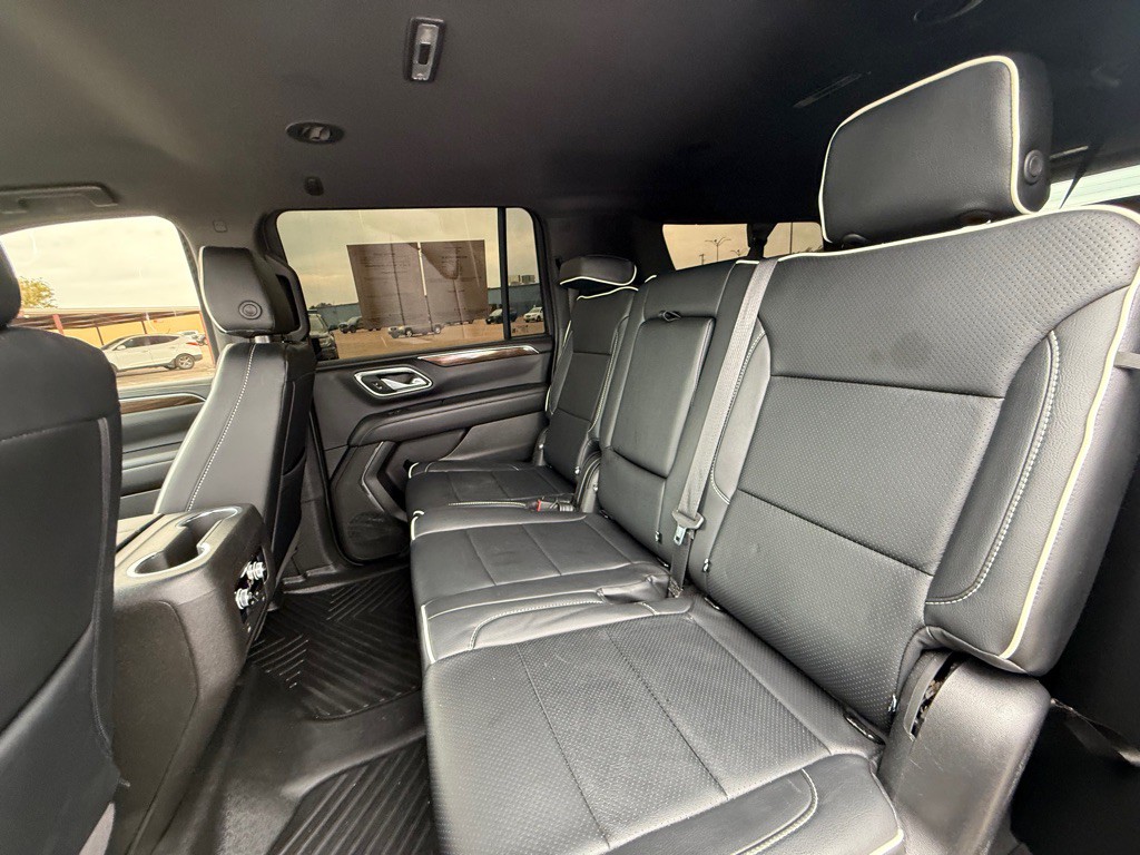 2023 GMC Yukon Image 17