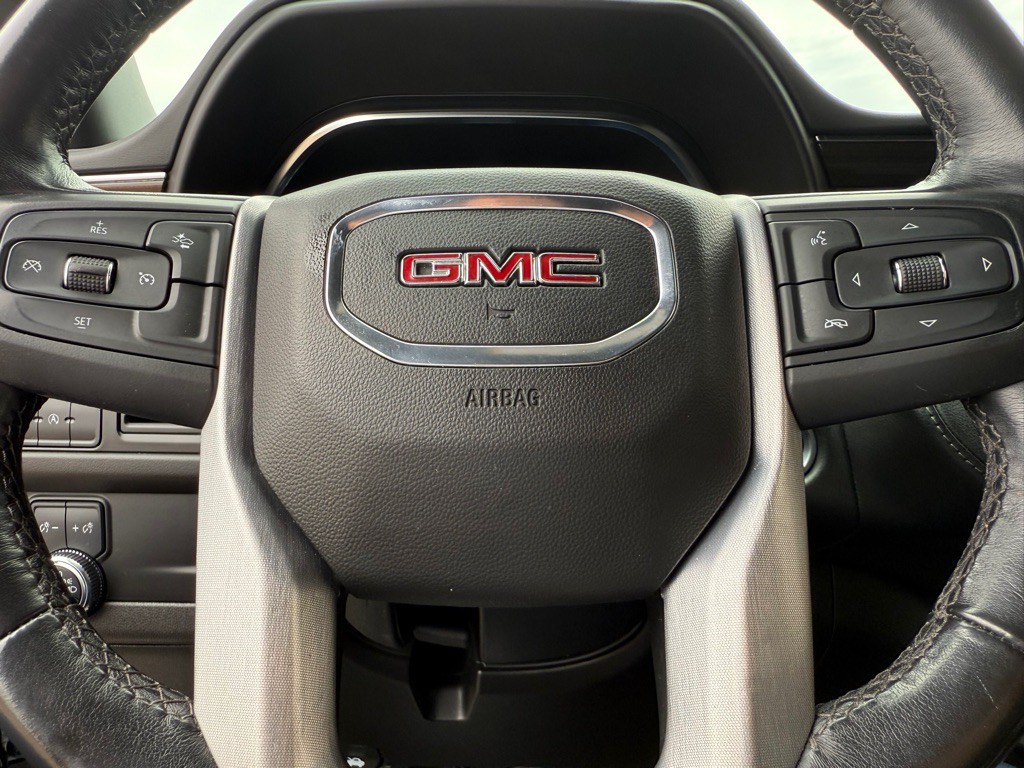 2023 GMC Yukon Image 22