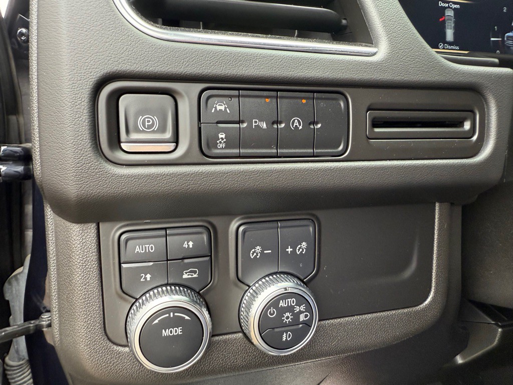 2023 GMC Yukon Image 25