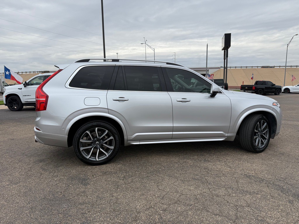 2018 Volvo XC90 Image 2