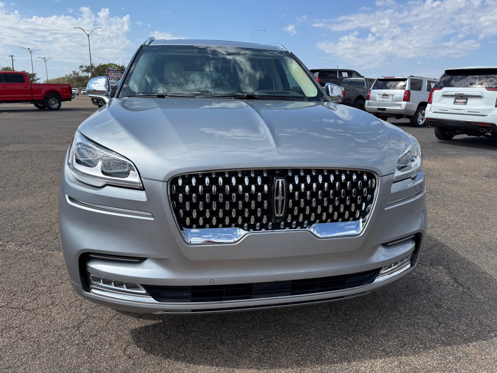 2020 Lincoln Aviator Image 2