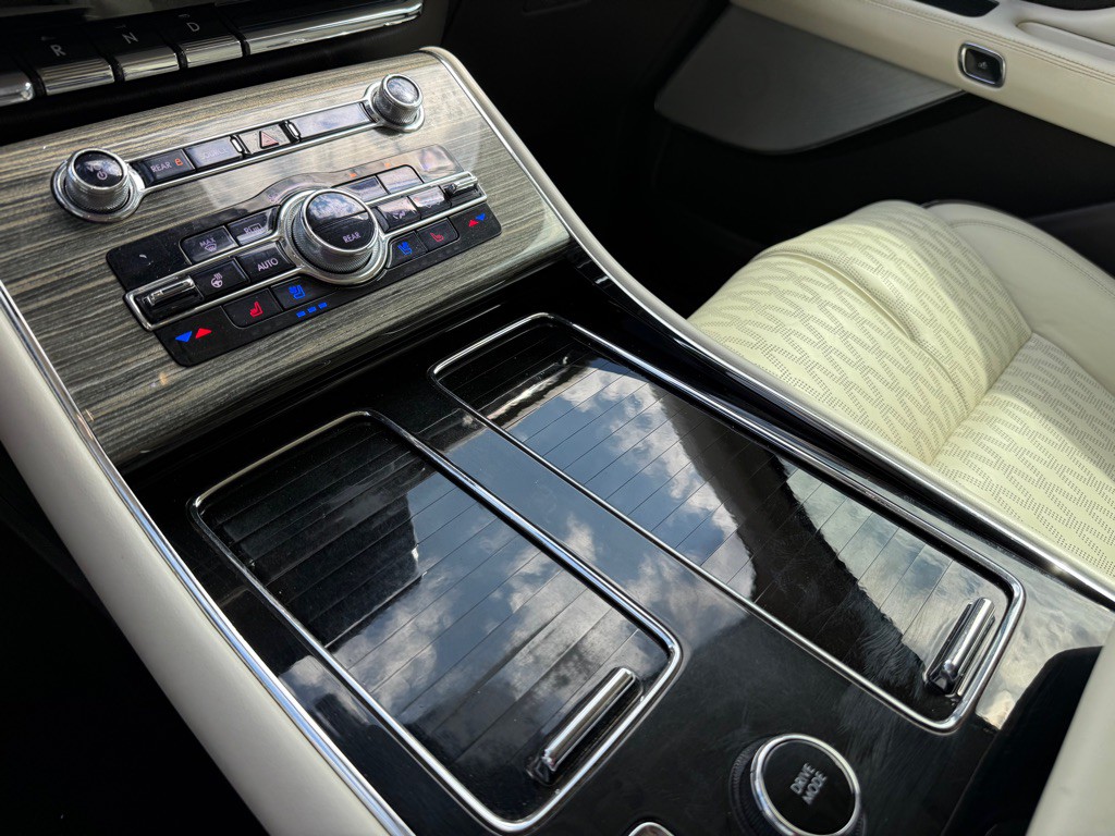 2020 Lincoln Aviator Image 14