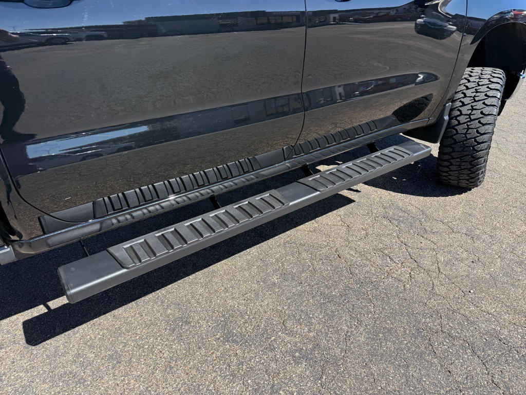 2023 Chevrolet Silverado 1500 Image 3