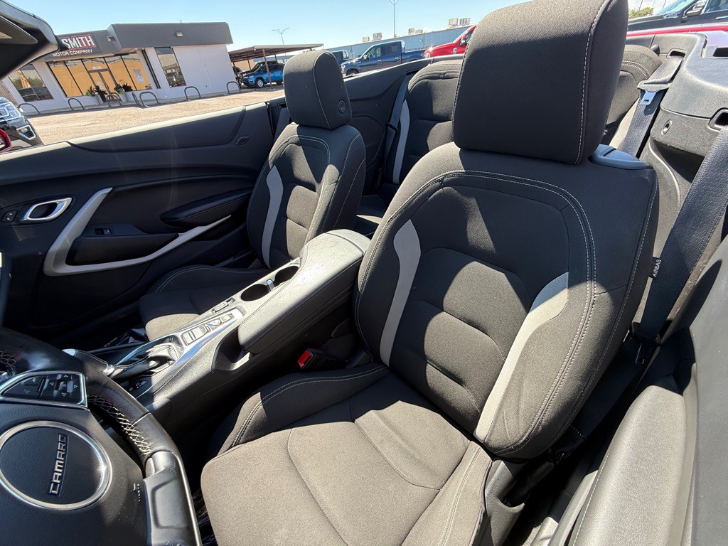 2023 Chevrolet Camaro Image 9