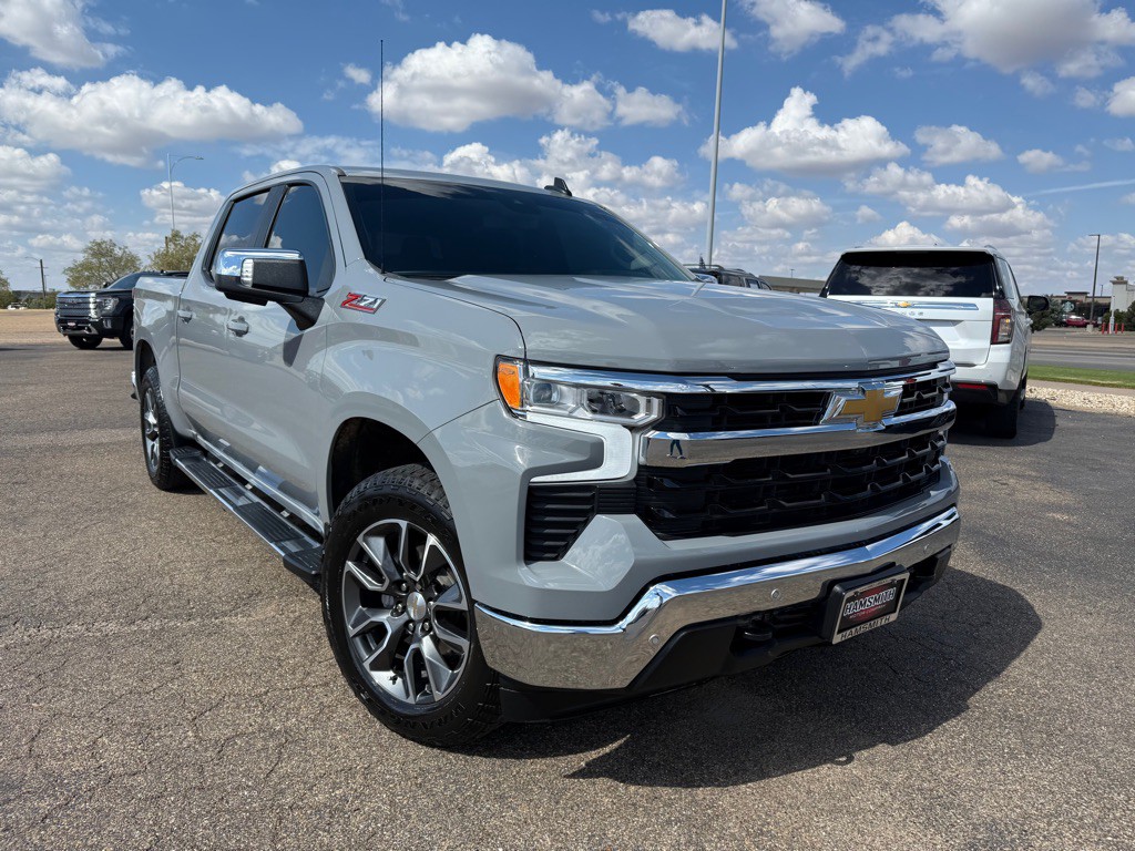 2024 Chevrolet Silverado 1500 Image 2