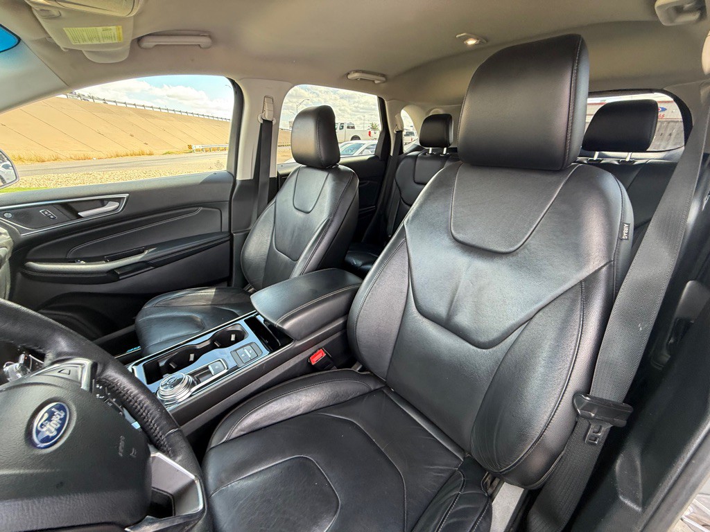 2020 Ford Edge Image 10