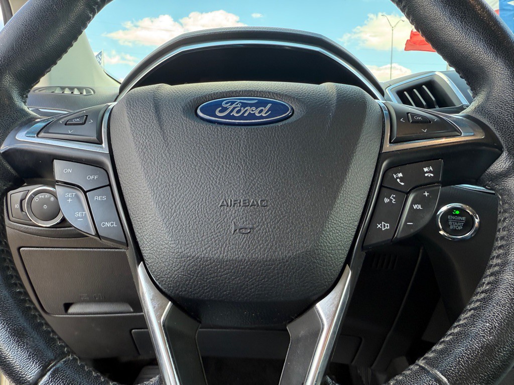 2020 Ford Edge Image 13