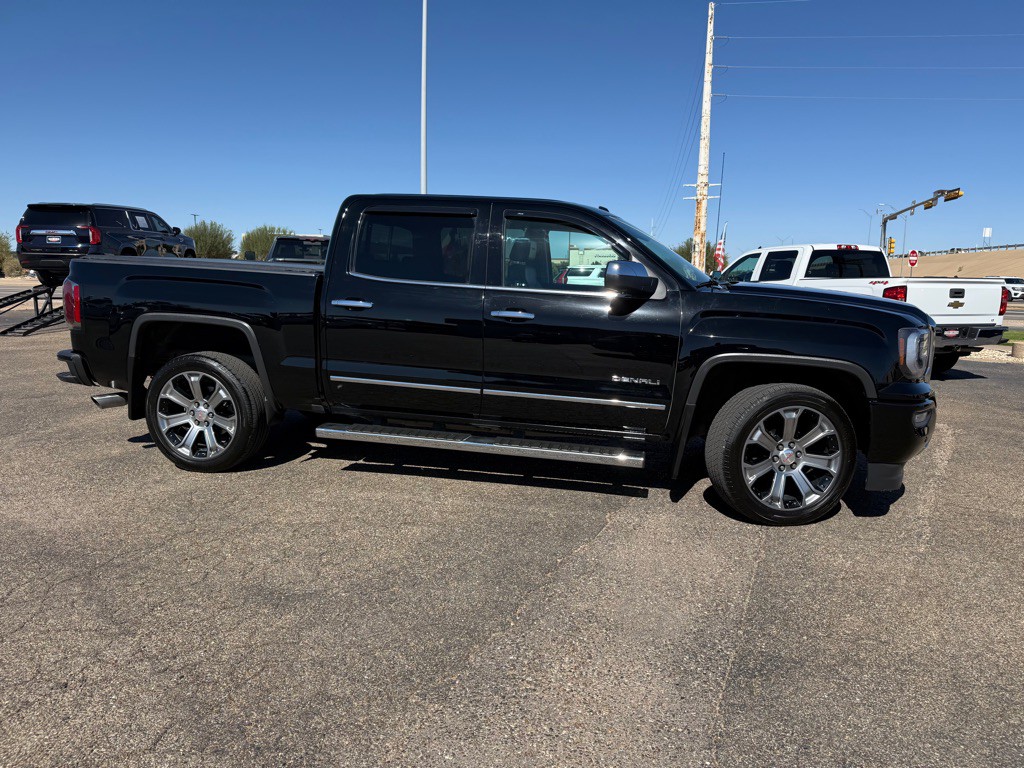 2018 GMC Sierra Image 2