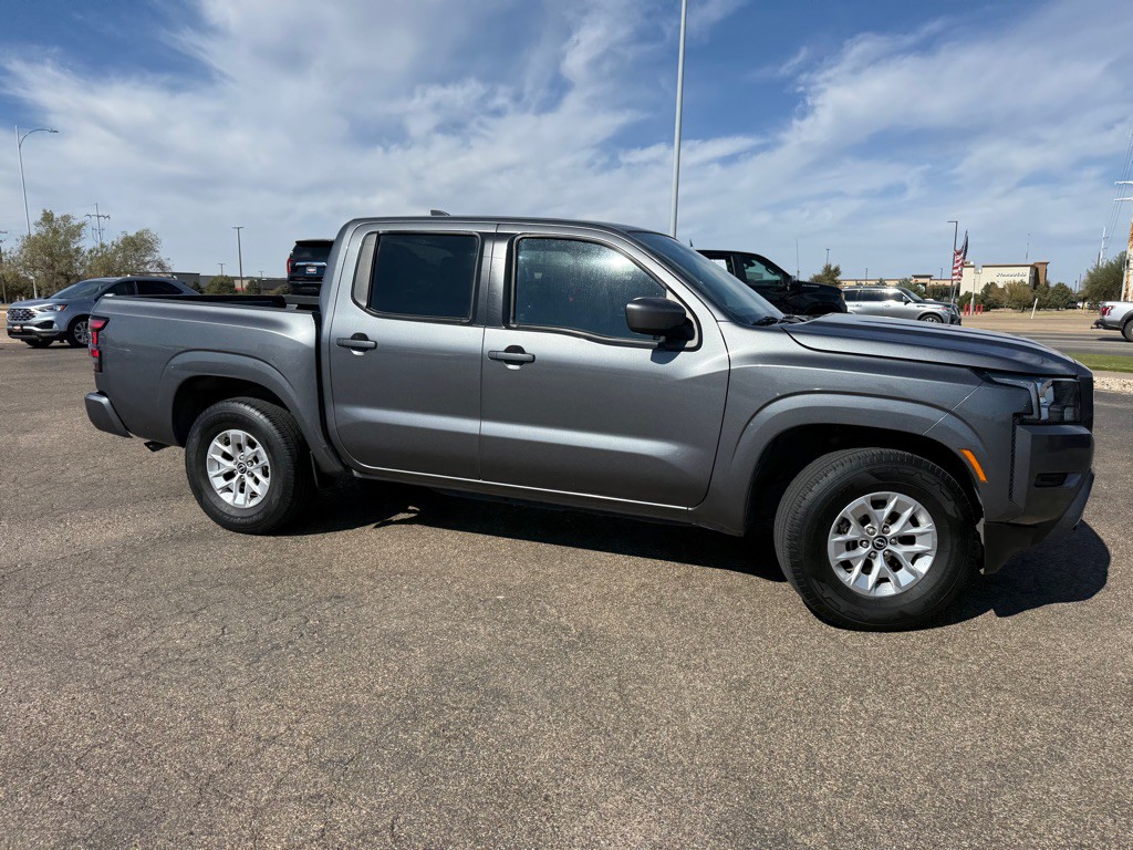 2024 Nissan Frontier Image 3