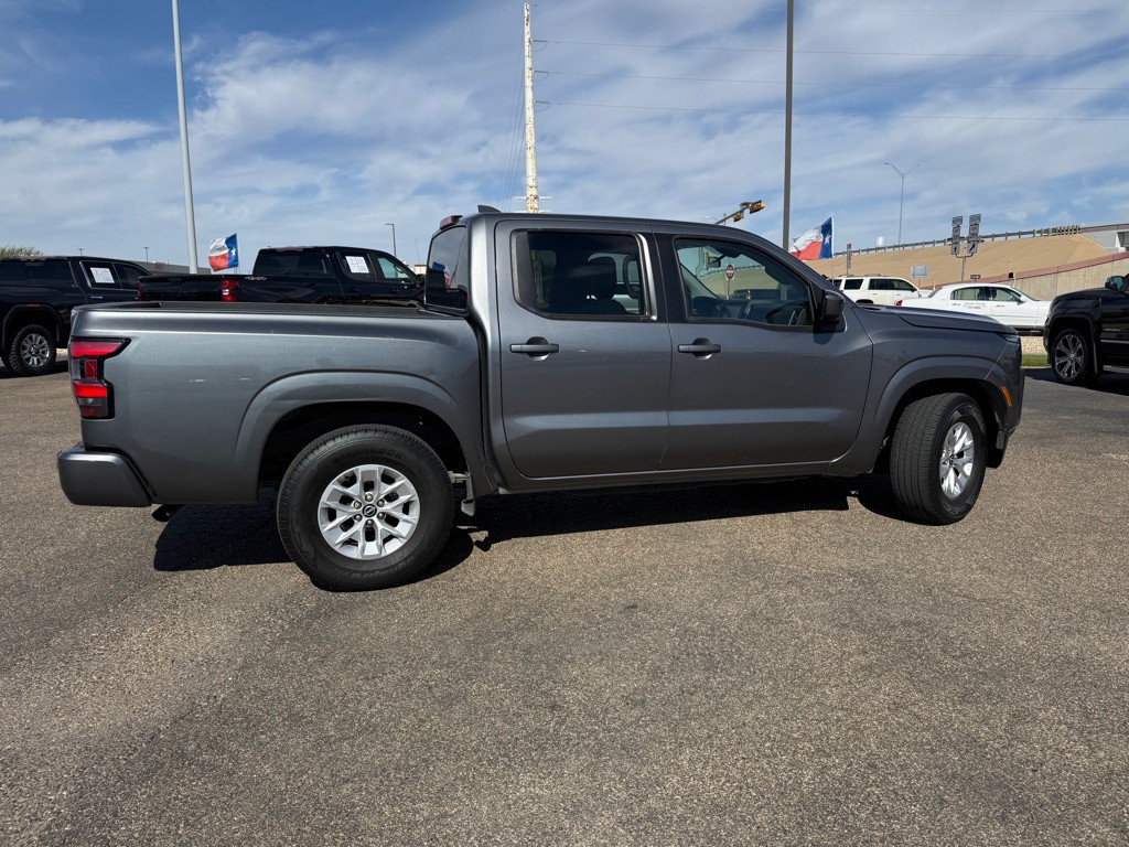 2024 Nissan Frontier Image 6