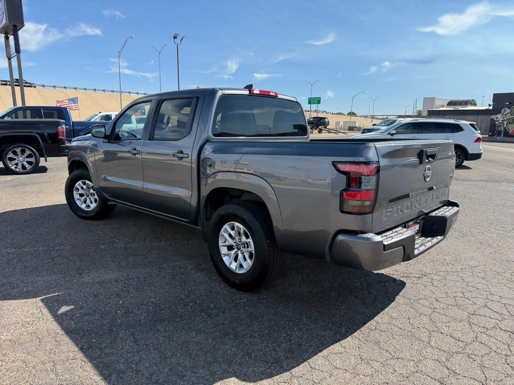 2024 Nissan Frontier Image 9