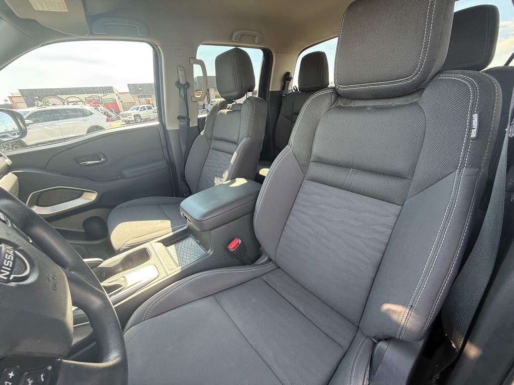 2024 Nissan Frontier Image 14