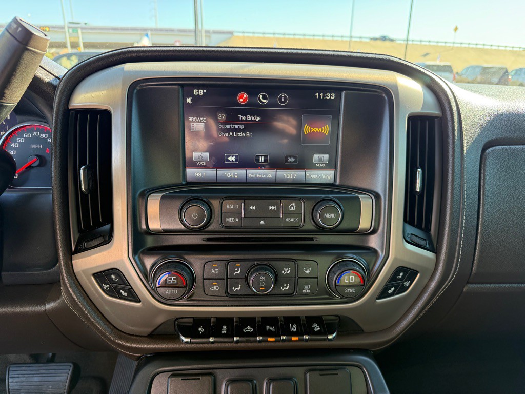 2015 GMC Sierra Image 17