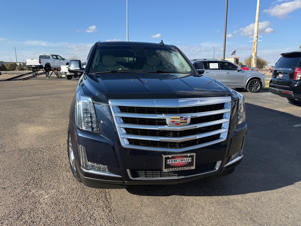 2019 Cadillac Escalade Image 2
