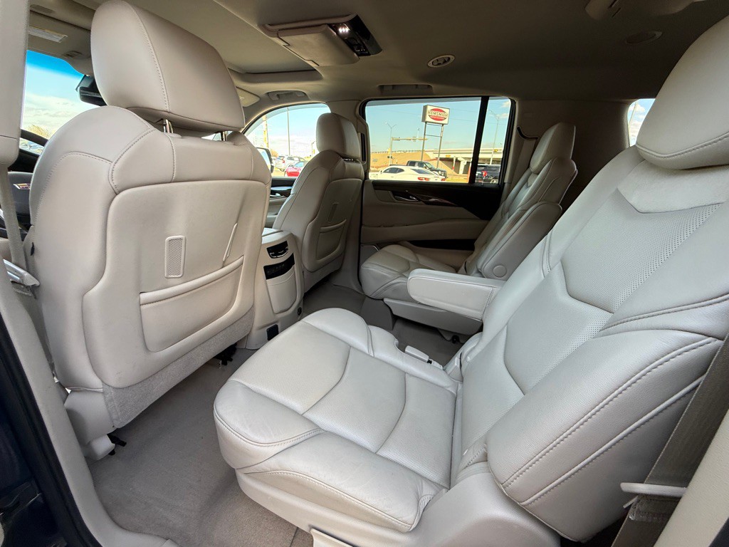 2019 Cadillac Escalade Image 10