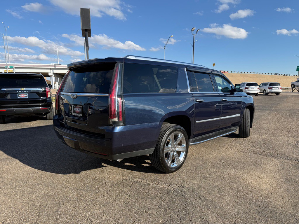 2019 Cadillac Escalade Image 4