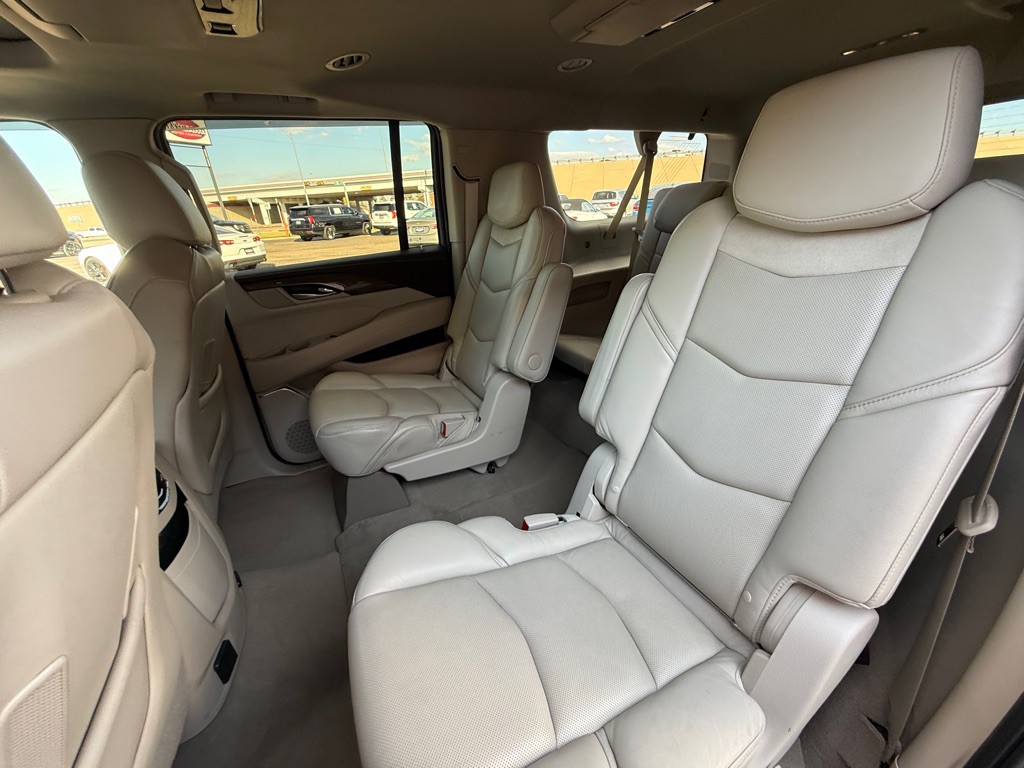 2019 Cadillac Escalade Image 10