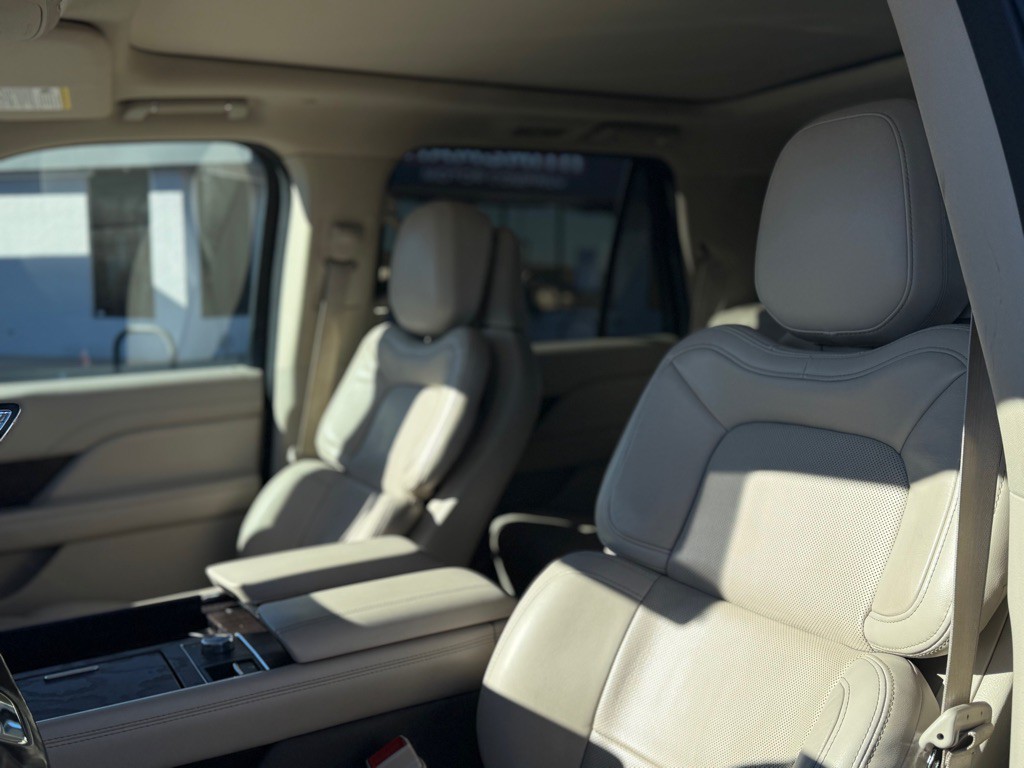 2021 Lincoln Navigator Image 6