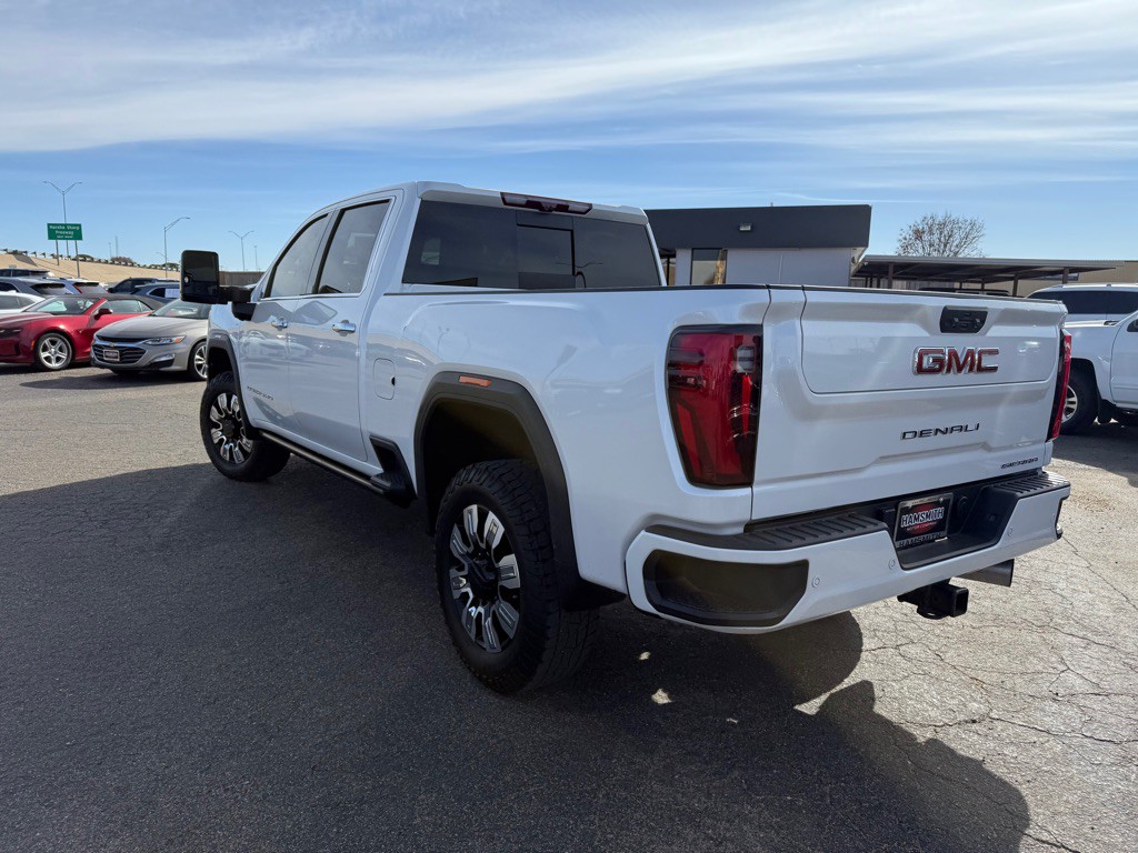 2024 GMC Sierra Image 6