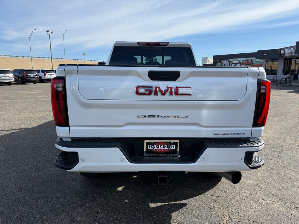 2024 GMC Sierra Image 7