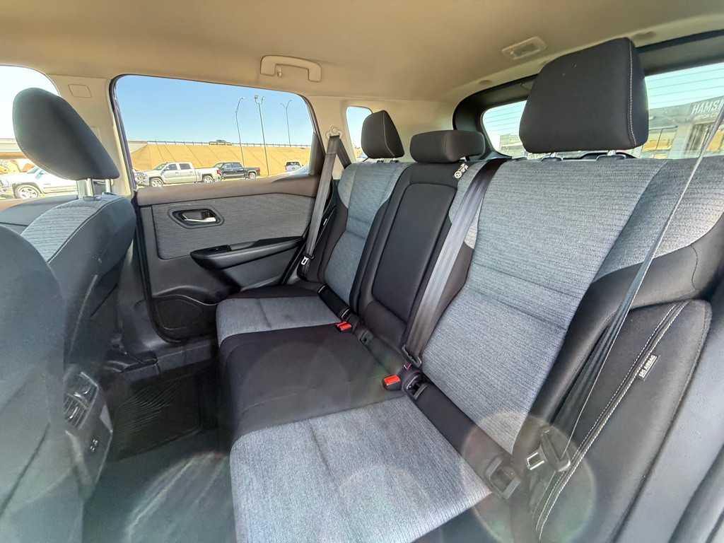 2021 Nissan Rogue Image 13