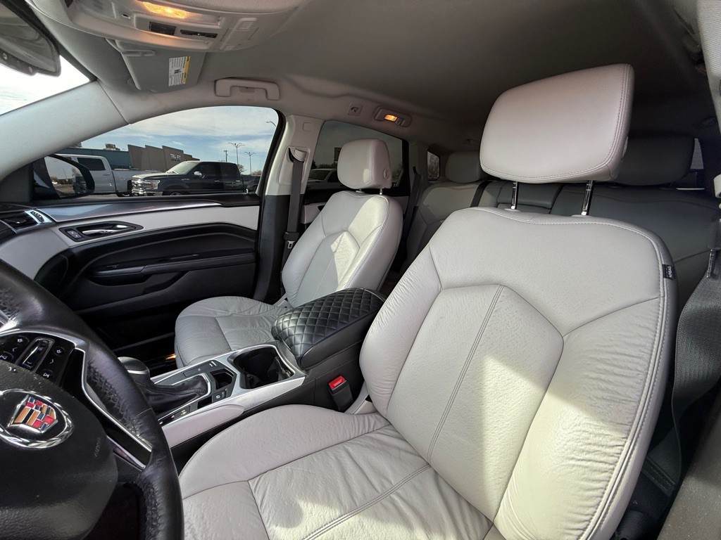 2016 Cadillac SRX Image 10