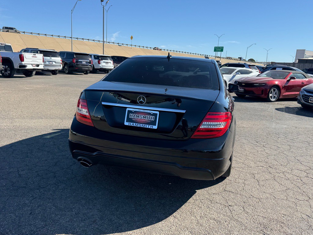 2013 Mercedes-Benz C-Class Image 3