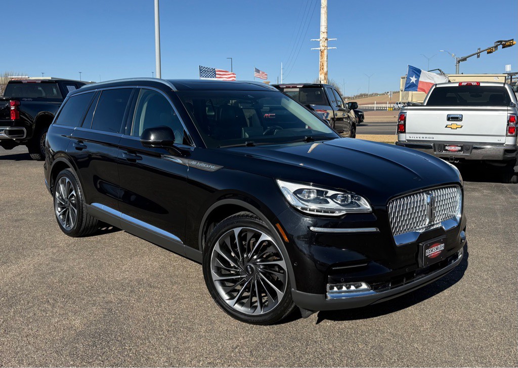 2020 Lincoln Aviator Image 2