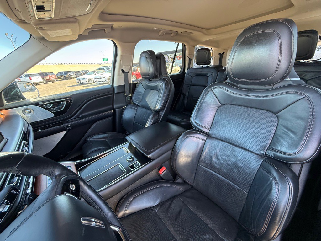 2020 Lincoln Aviator Image 11